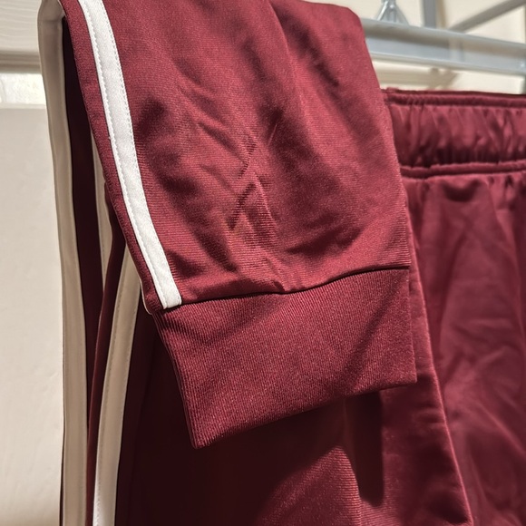 Adidas Red Sweatpants with Elastic Cuffs and Drawstring - Picture 5 of 5